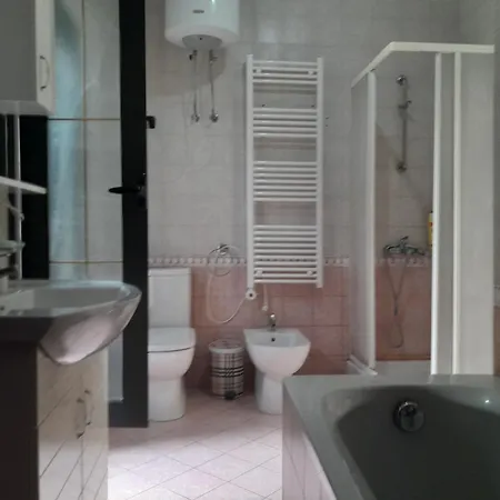 Vila Demneri Villa Golem (Tirana)